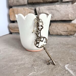 Vintage Steampunk Key Charm Necklace Gold Tone Gothic Victorian Style Pendant 36